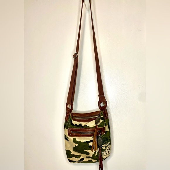 Juicy Couture Handbags - Vintage Y2K Juicy Couture crossbody
